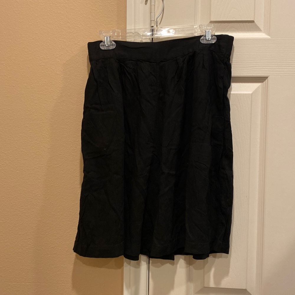 Vintage Partners by Mervyn’s 100% rayon shorts